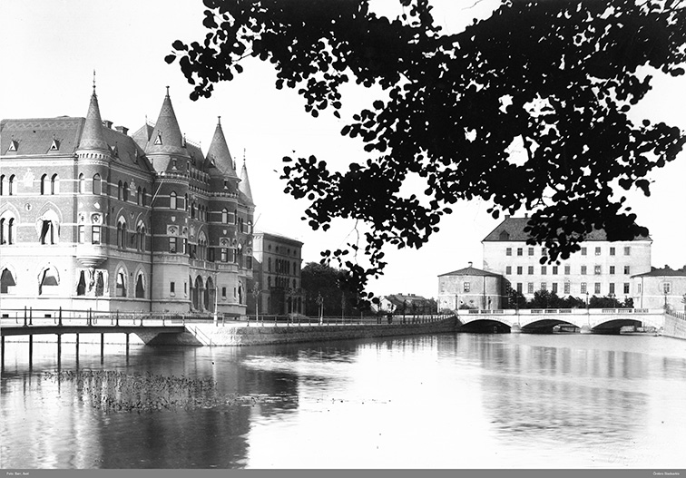 Norra Strandgatan och slottet från Blekholmen, 1890-tal, foto: Axel Barr