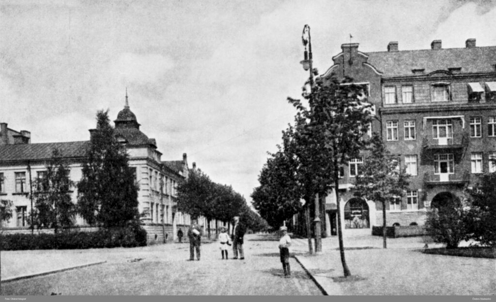 Kungsgatan mot norr från Rudbecksgatan, 1910-1918, okänd fotograf