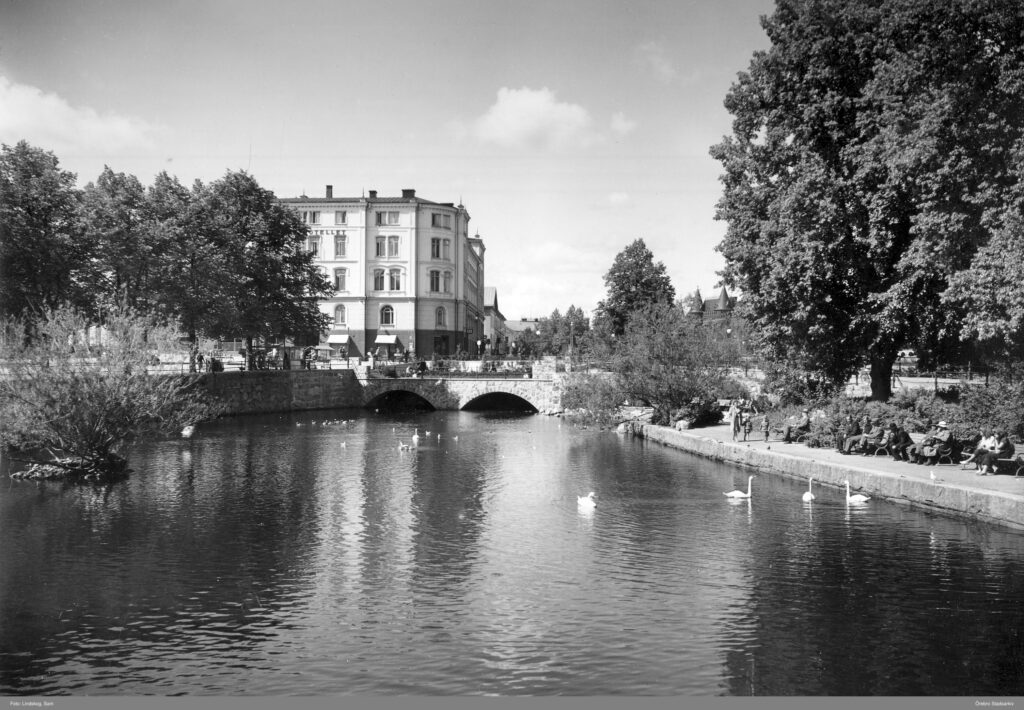 Kvarndammen och Kvarnbron, 1940-tal, foto Sam Lindskog